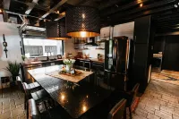 Unique Modern - Rustic Retreat