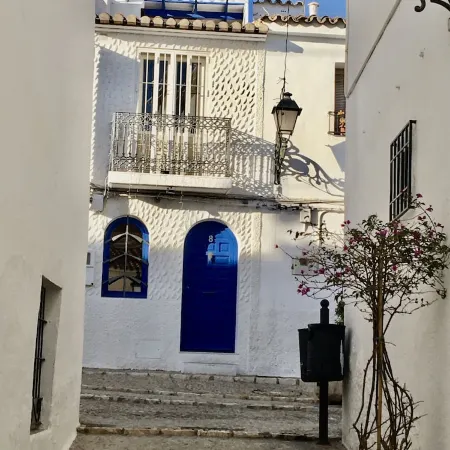 Spacious duplex, beautiful view of the golf course and sea. 120 m2. 5 mn from the beach