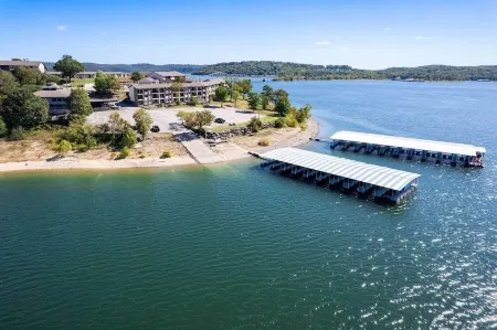 Perfect location for a cozy family get-away to Table Rock Lake!