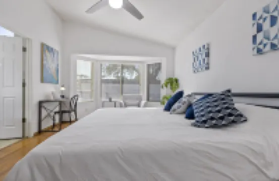 Pool, Games, Close to Freeway, Hiking & Golf nearby. . In the heart of Peoria