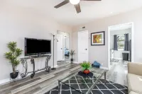 Broadlawn Bungalow - 2BR/1 Bath w pullout Hotels in Dubuque County