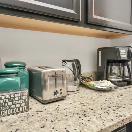 CHARMING FOUR BEDROOMS BROOKSHIRE/KATY HOUSE WITH GYM