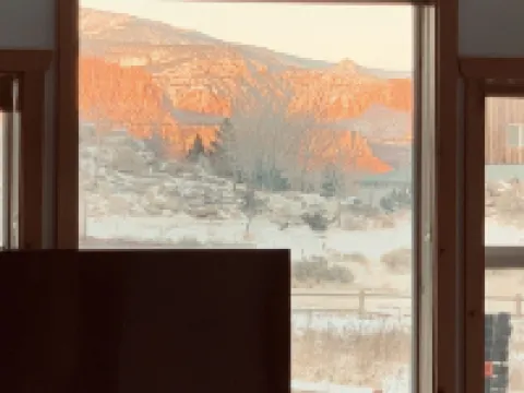 Capitol Reef Home with fast wi-fi and washer/dryer