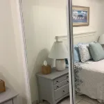 Uptown quiet cottage close to beaches, restaurant & shopping.