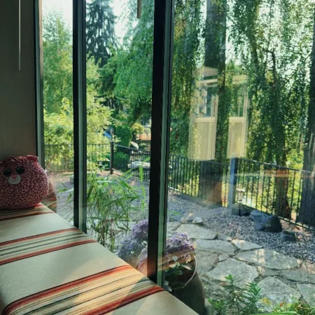 Cozy, Quiet, Bothell River House