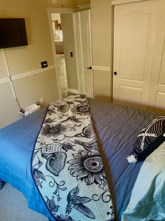 Private home in nice neighborhood with pool. Close to golf, trails and dining