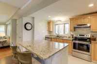 Elegant Middleburg Manor with 3 Bedrooms 2 Baths