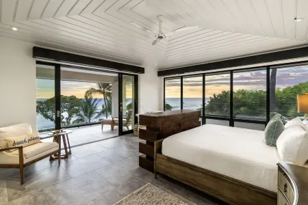 Thanks Giving and Some Holiday Dates Still Available “Kona Kai Hale" Oceanfront