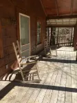 Cabin #4   Secluded and Quiet