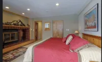 Cozy and Spacious Ski In/Out Family- sized Condo- 5 minute walk to Ski Lift!!