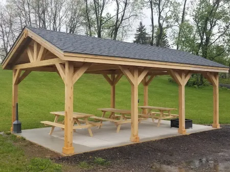 Beach themed cottage near Elk Creek Отели рядом с достопримечательностью «Uncle John's Elk Creek Campground»