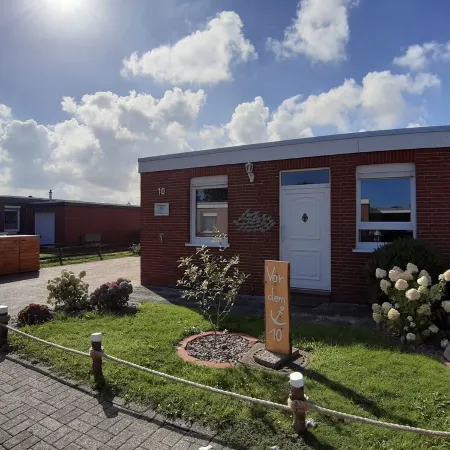 completely newly renovated with bright, modern equipment. Near the beach!