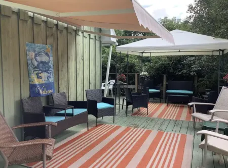 Windswept Cottage - Close to skiing, wedding venues, & hiking!