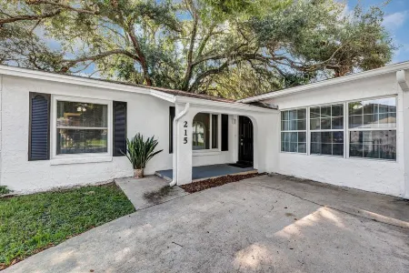 Cozy 4/3, Patio, King Bed, Bunk Room + Water Park!