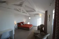 "La Batelière" Aigues Mortes, 4 bedrooms, 124m2, private pool, great comfort.