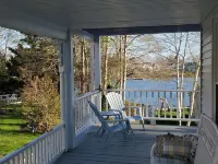1890 Captain's House N.E. Charm w/Water Views over Mill Cove 5mins walk to town.