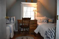 Condo Rental - Short Walk to Footbridge Beach