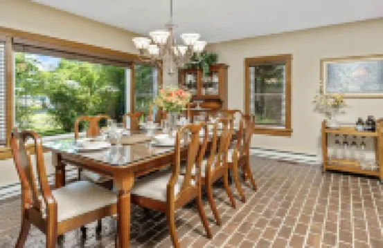 In town spacious home hot tub WIFI minutes from area attractions