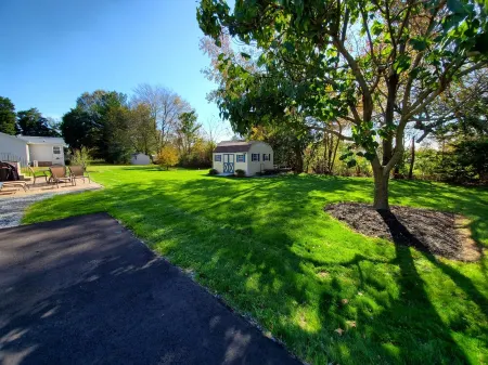 PRICE DROP - HIGHLY RATED! Cozy, single family home close to beach and golf Отели в г. Ошен Вью