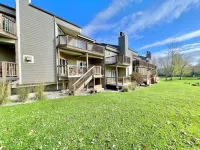 Sleeps 8. 3 Bedroom 2 Bath Better Than Any Motel.