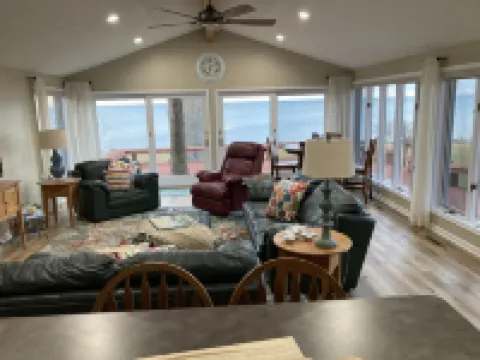 Spacious Lakefront Home with Amazing View