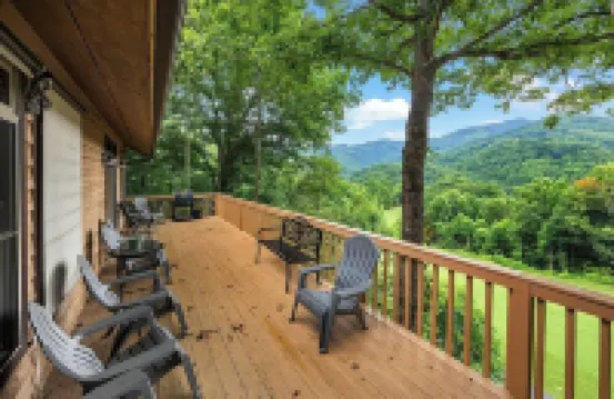 4-Bedroom Mountain House w/Golf Course View, Hot Tub, Pool Table, & Foosball!