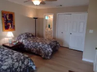The Kemah house is on the Bay side of 146,  ½ mile up Kipp Ave to the Boardwalk