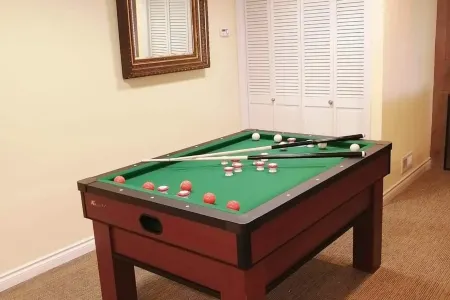 Sunny Paradiso, perfect location Seattle& Bellevue