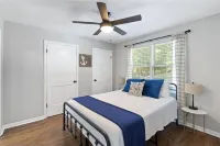 Private retreat on Lake Hartwell