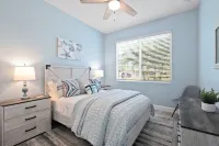 “Jupiter Breeze” Beach Retreat! 4/2 newer home in center of beautiful Jupiter FL