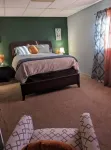 Hidden Gem in Sharpsburg Hotels near Highland Park Super Playground
