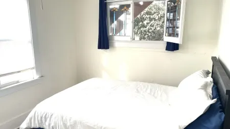 Cozy Coastal Cottage