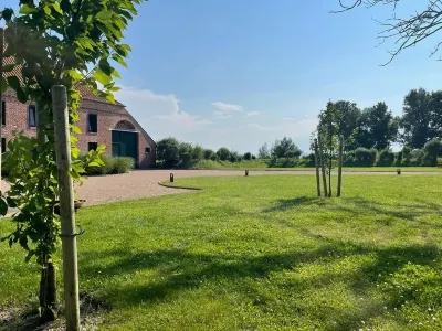 Holiday apartment in a listed building directly on the dyke (Whg. 2) Hotels in der Nähe von Westerdeich