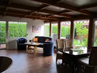 Cozy apartment in a quiet location - near the beach and port