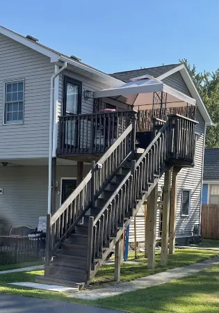 Beautiful new Lake Erie- view rental