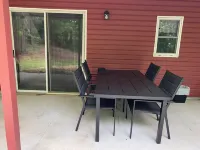Unique barn shaped 2 bedroom cabin in Rogersville TN with AC, WiFi, dogs ok,