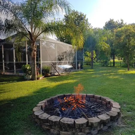 Beautiful 4 Br-2.5 Bath-Office-Golf Course-Pool-Hot Tub-Sleeps 9-Dog Friendly!