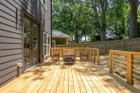 Westview Hotel! Spacious, Modernistic, Group Friendly Home in Atlanta