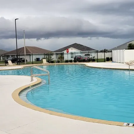Home Paradise, Cozy guest suite in Ruskin POOLS HIGH SPEED WIFI BEACH MINUTES!!!
