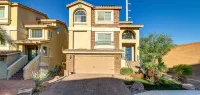 Central Luxurious 4Br 3-Lvl Home near Strip, Airport, Allegiant Stadium, & More Hotels near The Arroyo Market Square