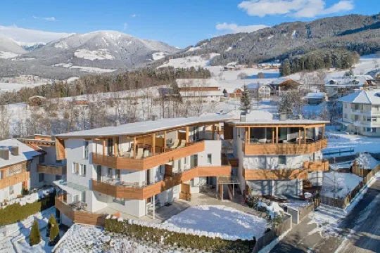 Dream vacation apartment in a panoramic location with roof terrace, Cron4 swimming pool & sauna