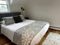 Charming Cottage in Jamestown