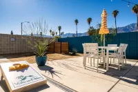 Stunning mountain views! New midcentury modern gem in the heart of Palm Springs!
