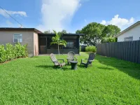 Lux CLEAN Family-ready retreat games, proximity to FIU, Everglades, Shopping + Hotel dekat Florida International University