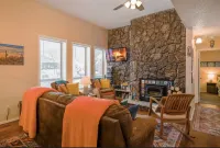 The Slopeside Haven Condo - 300 Feet to Ski Lifts - GoldCreek #102