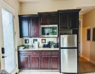 Private Apartment Style Suite. Close to National Parks.