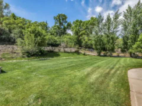 Luxurious Private Estate with Hot Tub. Game Room, Grand Piano- Near Ski Resort ホラデイのホテル