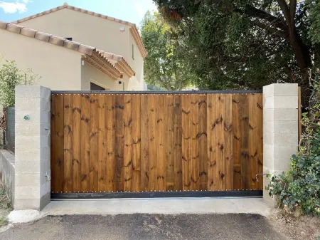 Charming, spacious studio in a quiet location Отели в г. Ле Миль