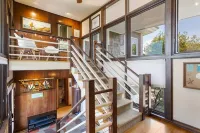 Award Winning Ocean Front Architectural Gem [Home Share per VA Beach Zoning]