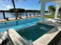 Coconut Sunsets Open Water Views, Ice, Pool, Spa 100 ft dockage, Putting Green